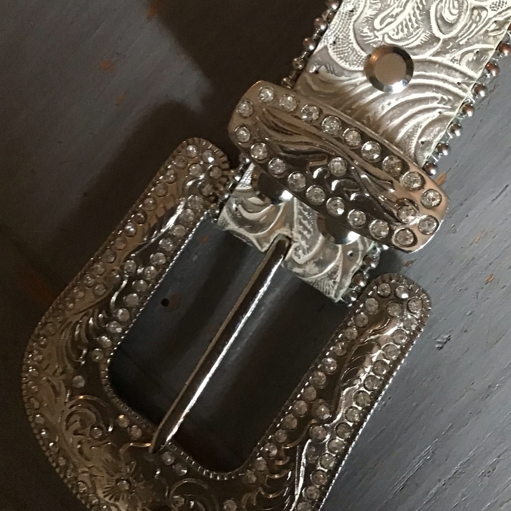 Buckle Belt - Picture 3 of 4